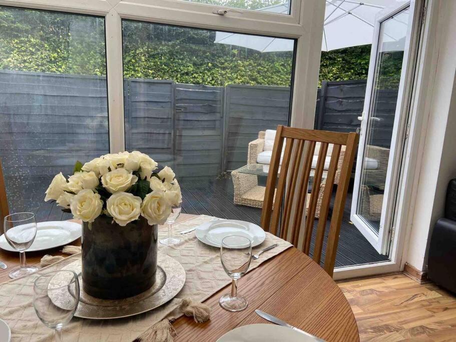 Manchester - Eccles - Business - Contractors - Families - Discounts Available Exterior photo